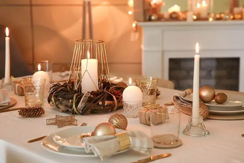 Christmas decor dining room