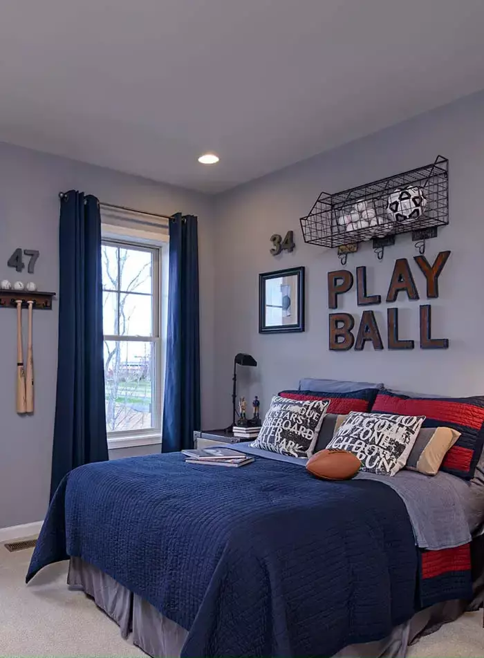 play-ball-sport-teen-boy-bedroom-theme