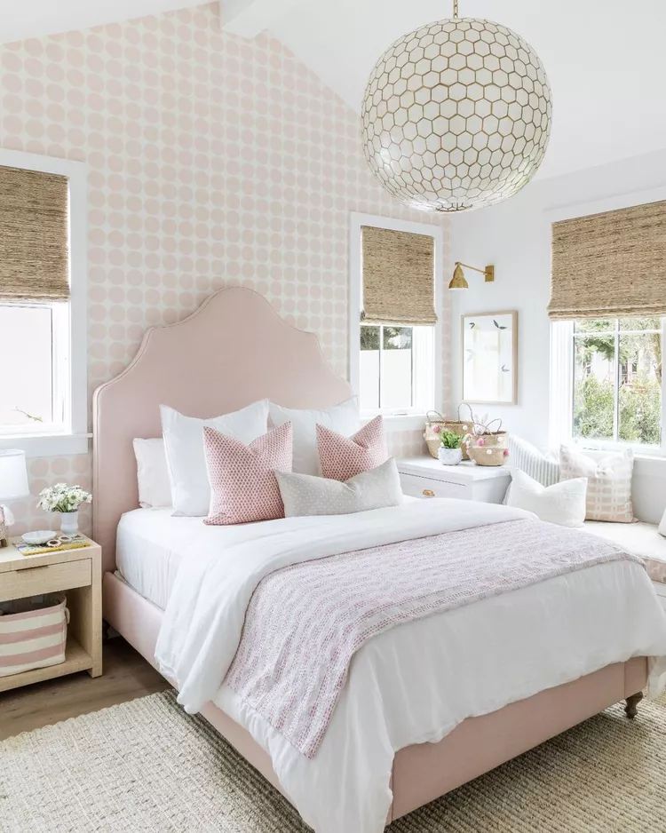 pretty pink teen girl bedroom design