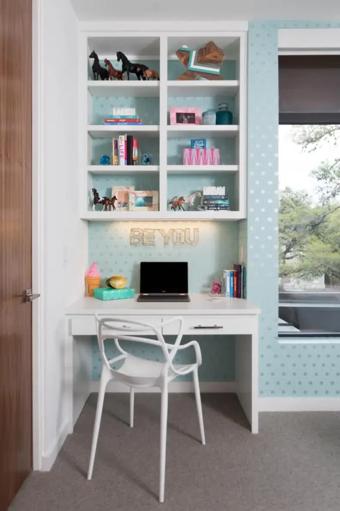 study nook in teen girl bedroom