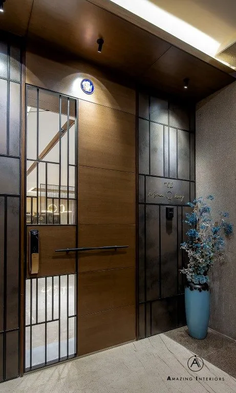 De Stijl flat entrance lobby design